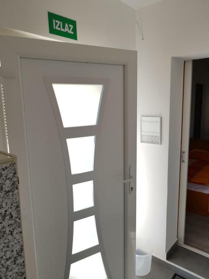 Apartment Brigitte Vrsi Extérieur photo