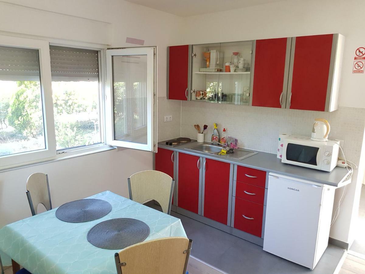 Apartment Brigitte Vrsi Extérieur photo
